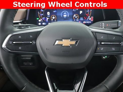 Used 2025 Chevrolet Suburban High Country image 23