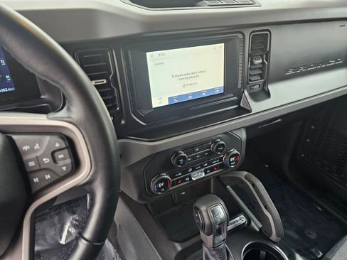 Used 2023 Ford Bronco Big Bend image 28