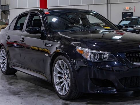 Used 2006 BMW M5 RWD image 28