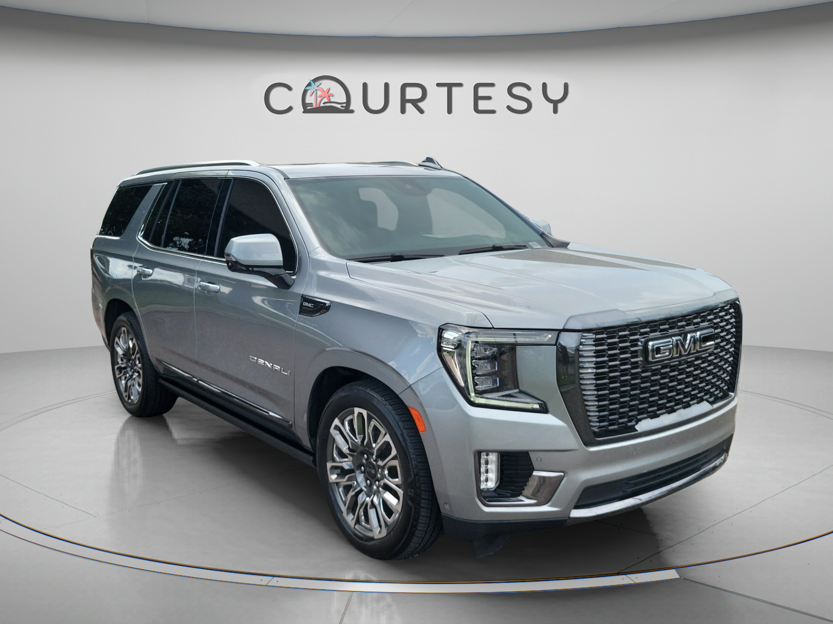 Used 2024 GMC Yukon Denali Ultimate AWD/4WD image 7