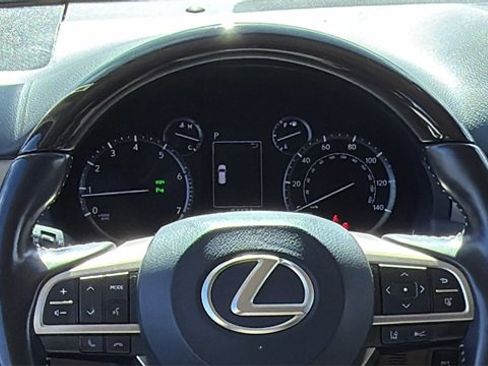 Used 2021 Lexus GX 460 Premium image 16