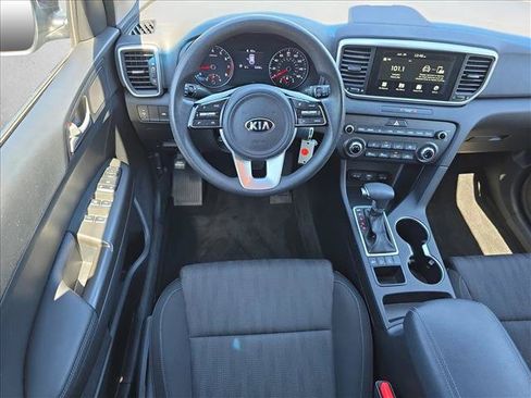 Used 2020 Kia Sportage LX AWD/4WD image 15