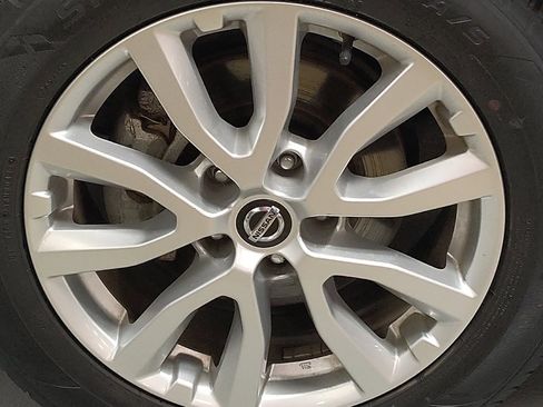Used 2022 Nissan Rogue Sport SV FWD image 31