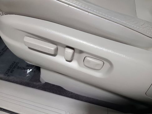 Used 2011 Honda Pilot Touring image 26