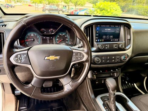 Used 2022 Chevrolet Colorado LT w/ Fleet Safety Package RWD image 10