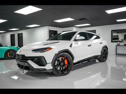 Used 2023 Lamborghini Urus Performante AWD/4WD image 1