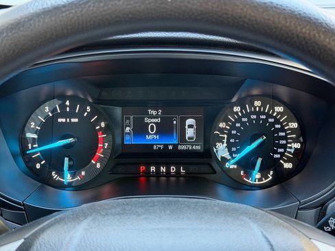 Used 2018 Ford Fusion SE FWD image 24