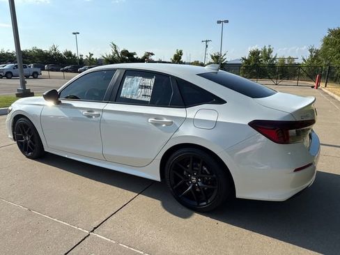 New 2025 Honda Civic Sport image 3