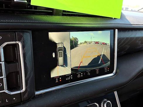 Used 2024 GMC Yukon Denali w/ Advanced Technology Package AWD/4WD image 22