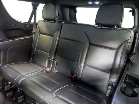 Certified 2022 GMC Yukon XL Denali AWD/4WD image 17