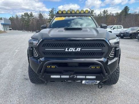 Used 2024 Toyota Tacoma TRD Sport w/ TRD Sport Upgrade Package AWD/4WD image 2
