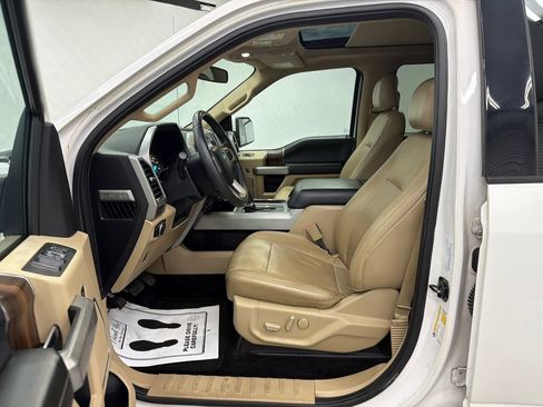 Used 2017 Ford F150 Lariat w/ Equipment Group 501A Mid AWD/4WD image 9