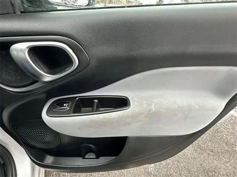 Used 2014 FIAT 500L Easy image 18