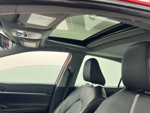 Used 2020 Toyota Camry SE image 9