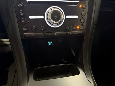 Used 2020 Ford Fusion Titanium AWD/4WD image 24