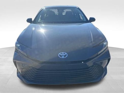 Used 2026 Toyota Camry LE image 8