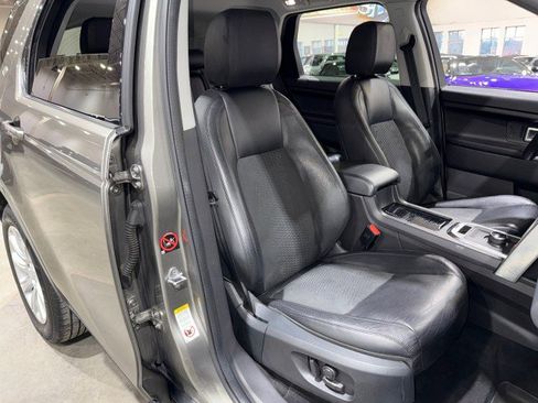 Used 2017 Land Rover Discovery Sport SE image 63