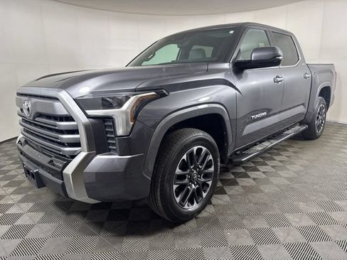 Used 2025 Toyota Tundra Limited AWD/4WD image 8