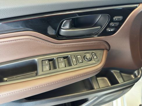New 2026 Honda Odyssey Touring image 9