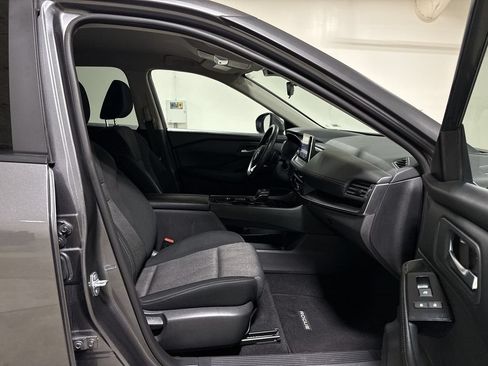 Used 2024 Nissan Rogue SV FWD image 21