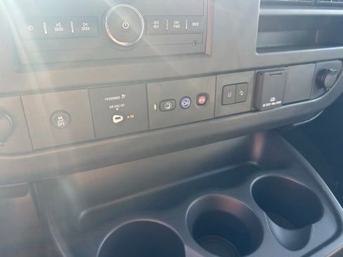 Certified 2024 Chevrolet Express 3500 LT w/ LT Preferred Equipment Group image 19