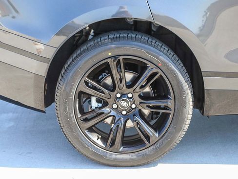 Used 2022 Land Rover Range Rover Velar R-Dynamic S image 11