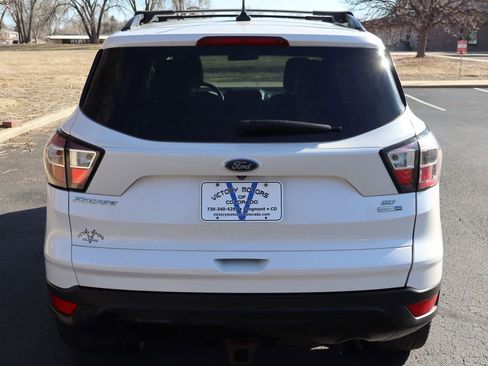 Used 2018 Ford Escape SE w/ SE Sport Appearance Package image 6