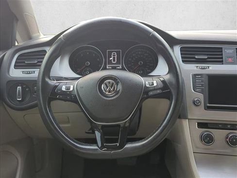 Used 2016 Volkswagen Golf S image 9