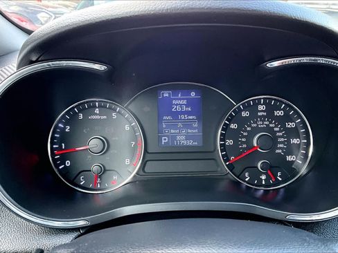 Used 2015 Kia Forte EX FWD image 25