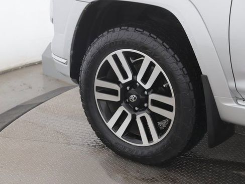 Used 2015 Toyota 4Runner Limited image 13