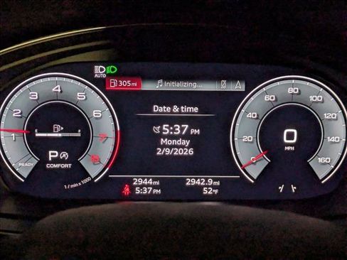 Certified 2025 Audi Q5 2.0T Premium Plus image 11