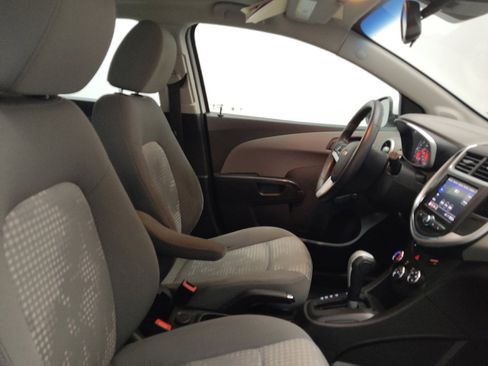 Used 2020 Chevrolet Sonic LT image 21