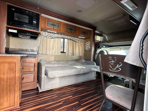 Used 2014 Chevrolet Express 4500 w/ RV Package image 11