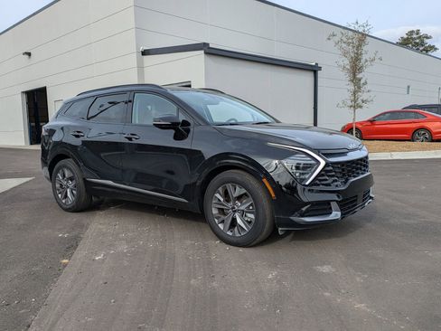 Certified 2025 Kia Sportage SX image 3