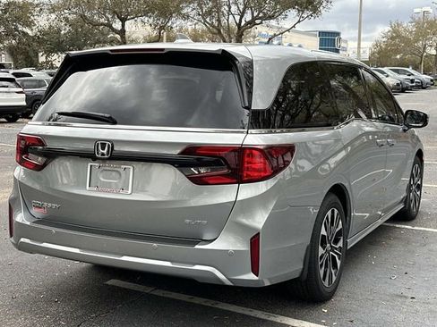 New 2026 Honda Odyssey Elite image 3