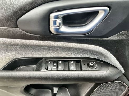 Used 2022 Jeep Compass Latitude image 17