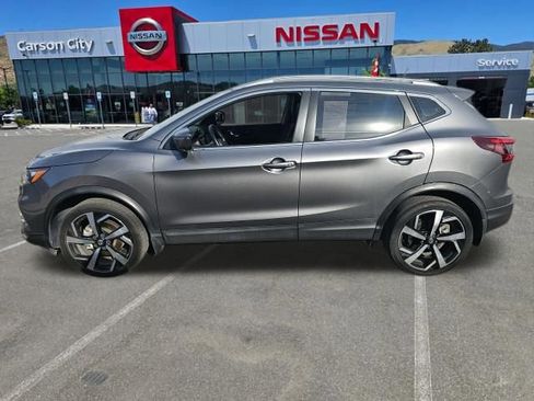 Used 2022 Nissan Rogue Sport SL image 1