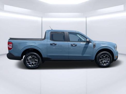 Used 2023 Ford Maverick XLT FWD image 2