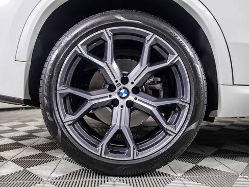 Used 2021 BMW X5 xDrive40i w/ M Sport Package AWD/4WD image 43