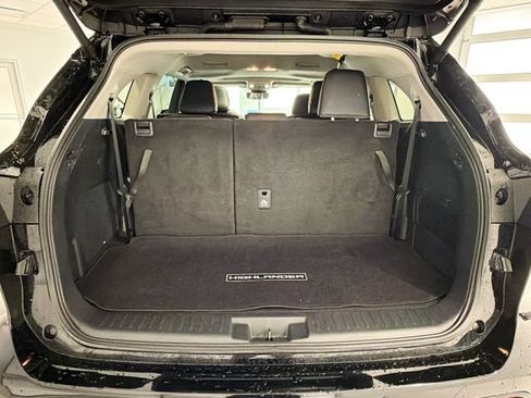 Certified 2025 Toyota Highlander Limited AWD/4WD image 21