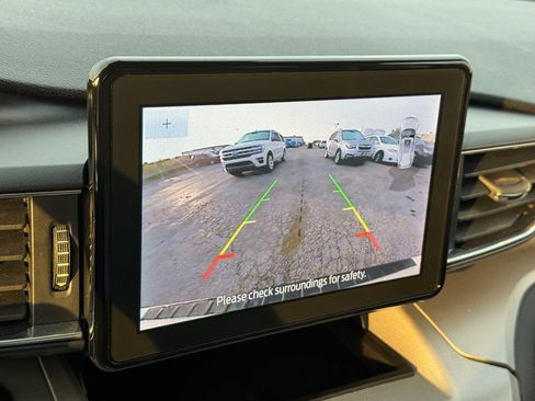 Used 2023 Ford Explorer XLT w/ Equipment Group 202A image 23