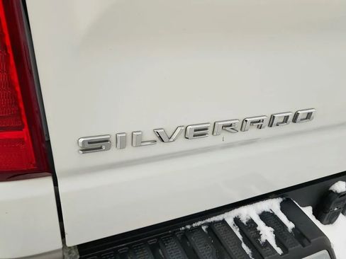 Used 2022 Chevrolet Silverado 1500 LT image 17