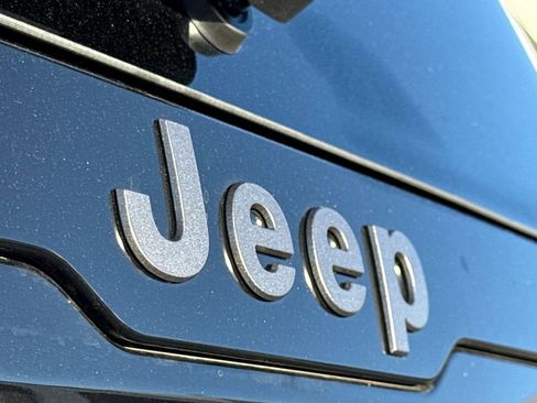 New 2026 Jeep Cherokee Laredo image 12