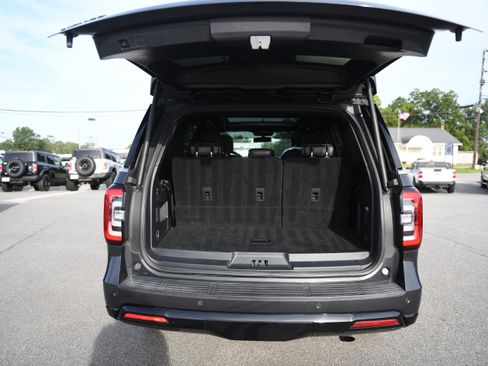 Used 2022 Ford Expedition Limited RWD image 9