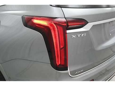 Used 2025 Cadillac XT6 Premium Luxury w/ Technology Package image 25