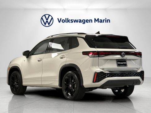 New 2026 Volkswagen Tiguan SE R-Line AWD/4WD image 3