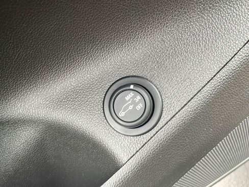 Used 2019 Buick Envision Premium AWD/4WD image 13