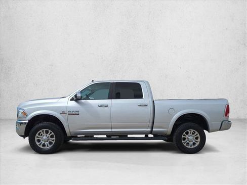 Used 2017 RAM 2500 Laramie image 9