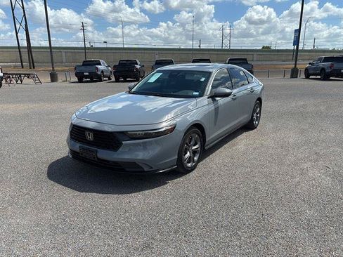 Used 2023 Honda Accord EX-L image 3