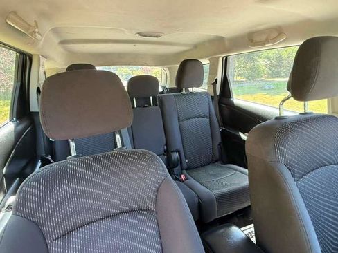 Used 2018 Dodge Journey SE FWD image 8